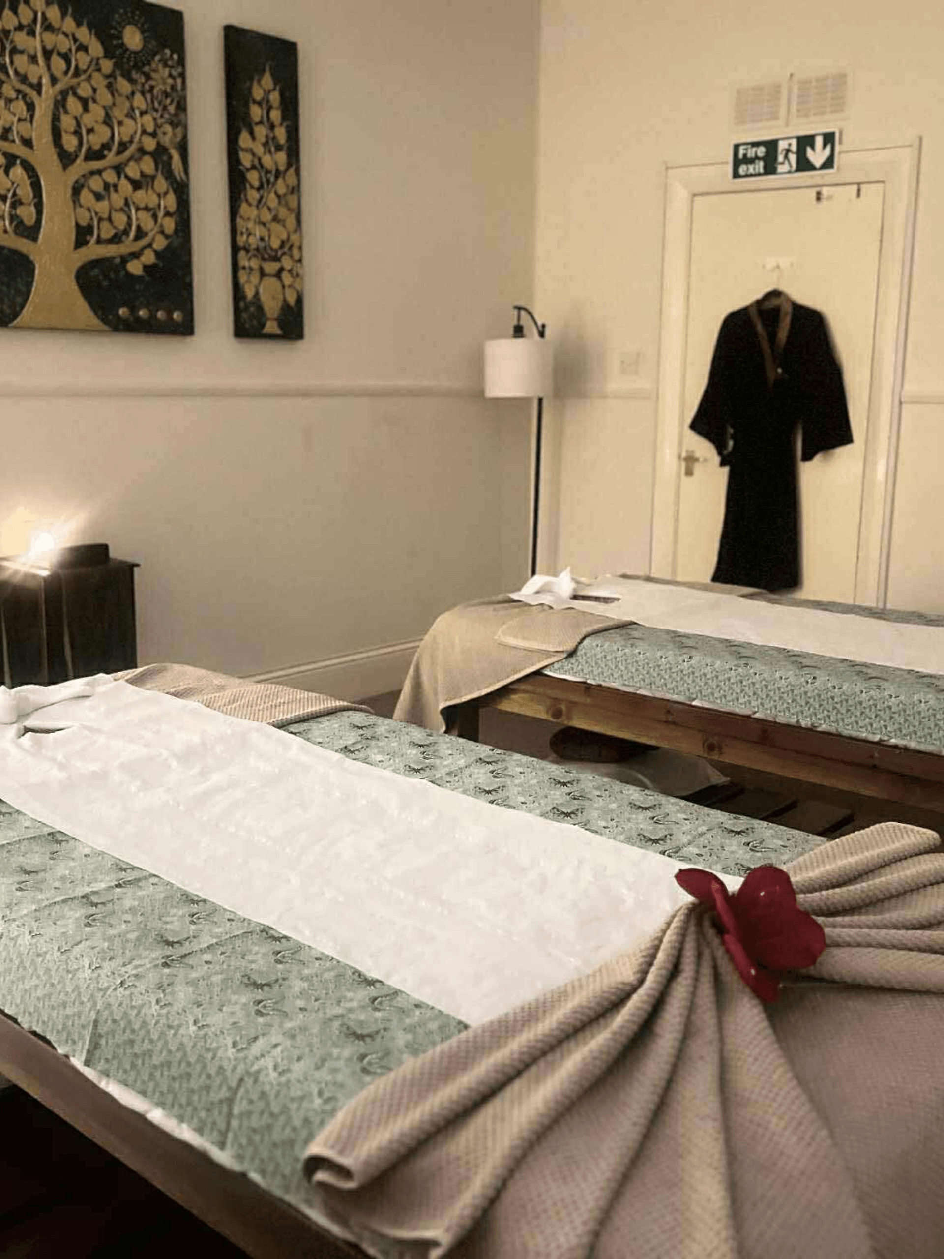 Image slideshow showing features of the Thai Massage spa