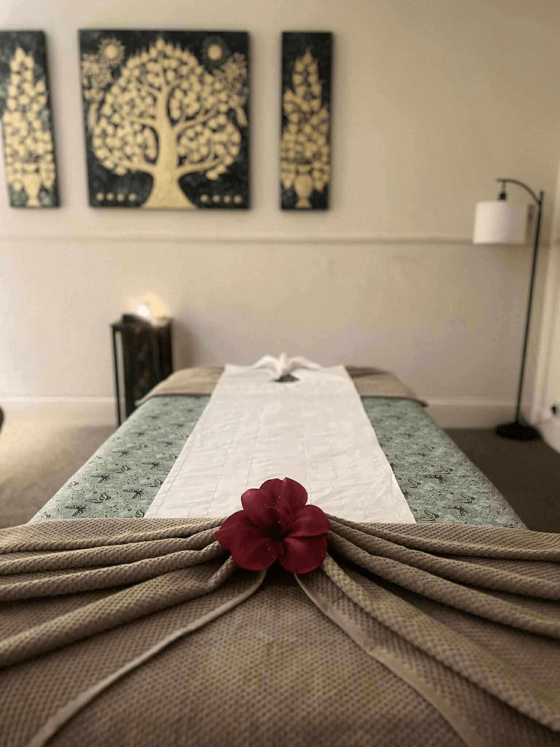 Image slideshow showing features of the Thai Massage spa
